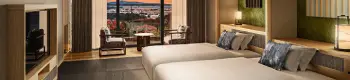 主館