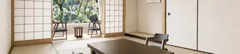 東館